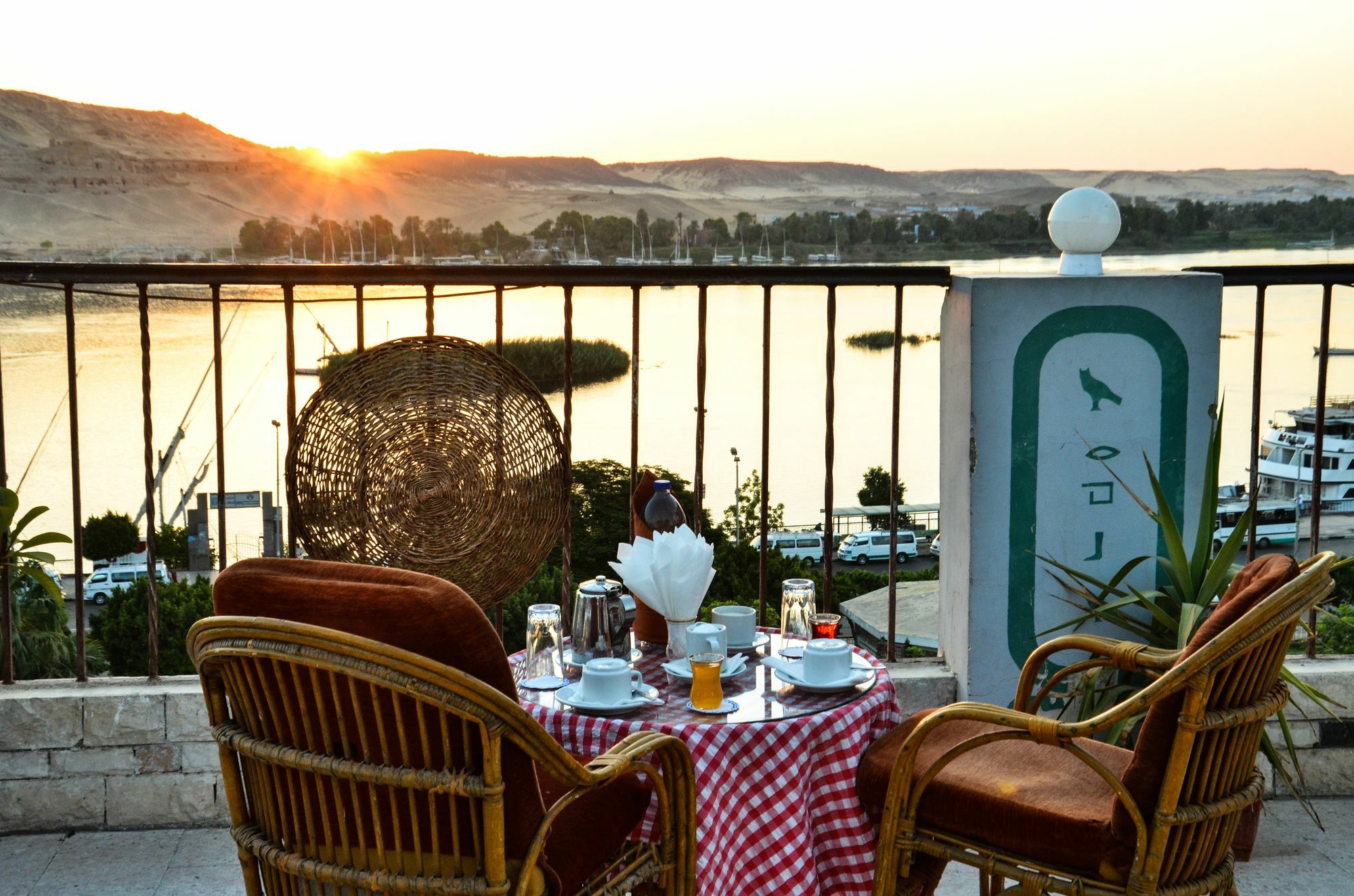 Marhaba Palace Hotel Asszuán Kültér fotó