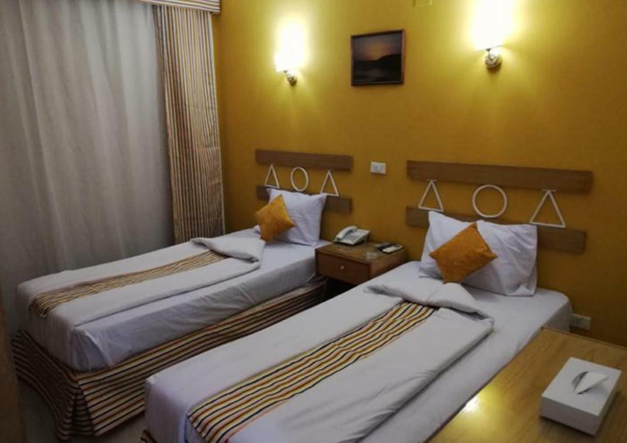 Marhaba Palace Hotel Asszuán Kültér fotó